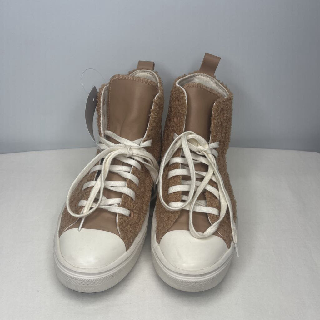 Converse Shoes 8.5 Tan Sherpa