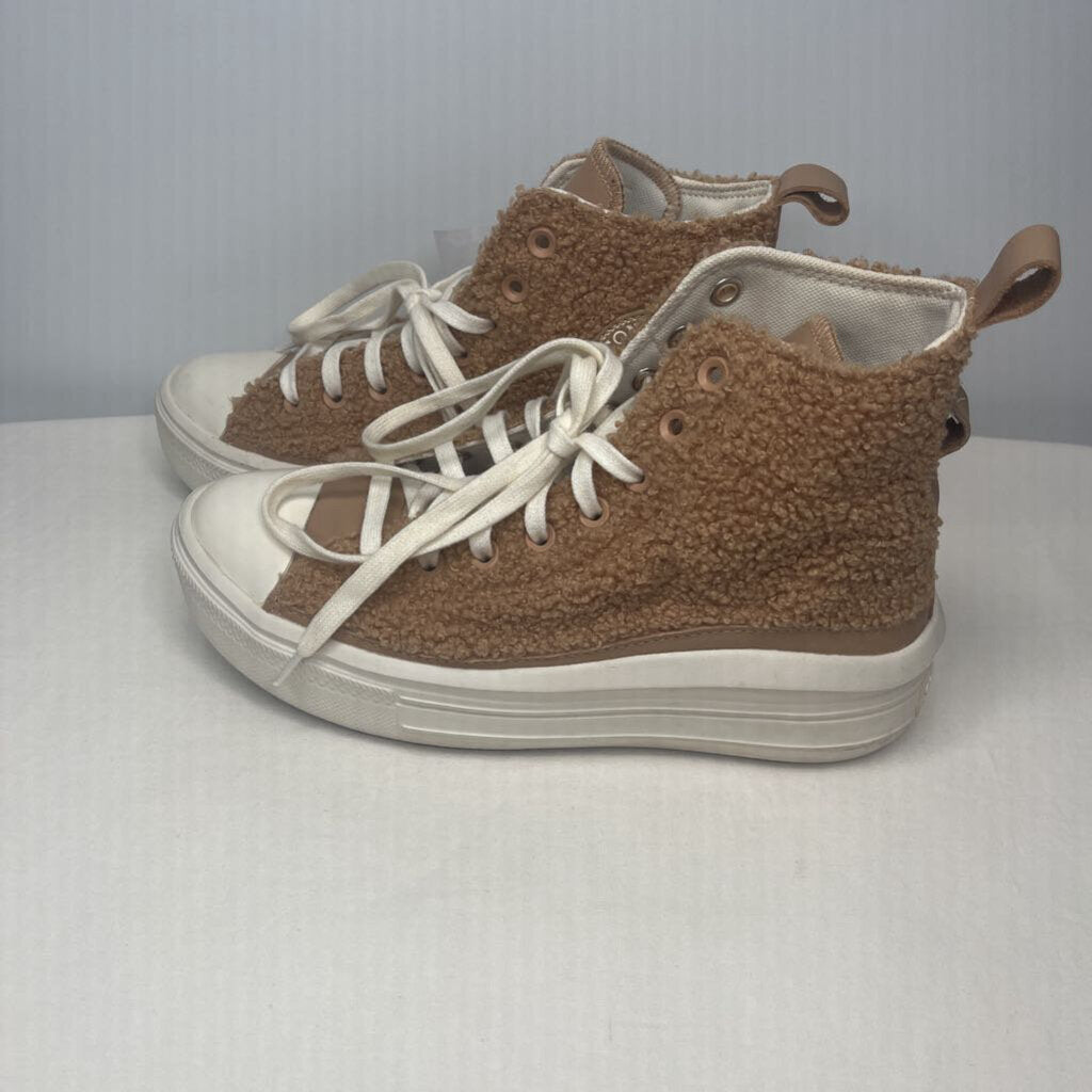 Converse Shoes 8.5 Tan Sherpa