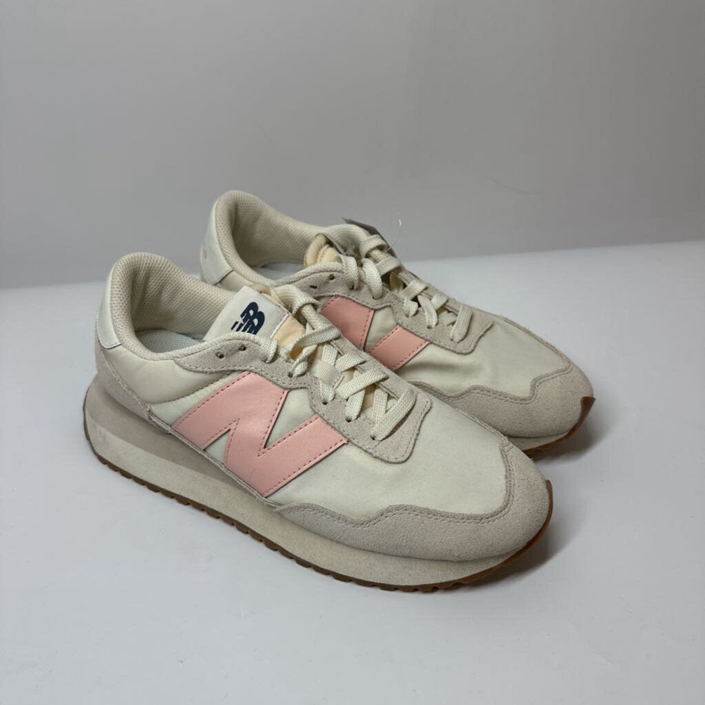 New Balance Shoes 8 White/Pink