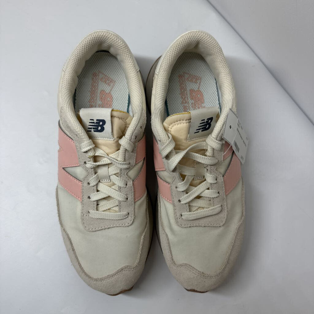 New Balance Shoes 8 White/Pink
