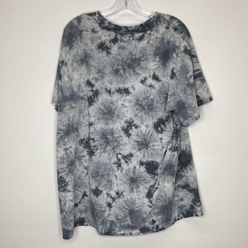 Lululemon Athletic Tops XL Blue/White