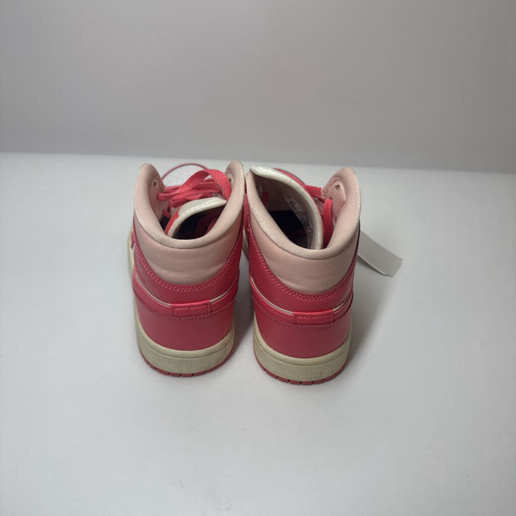 Nike Shoes 6.5 Coral/White