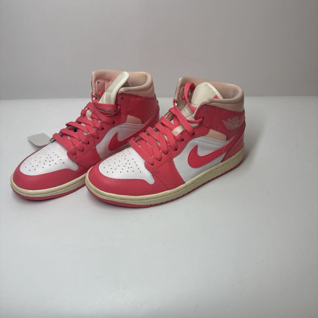 Nike Shoes 6.5 Coral/White