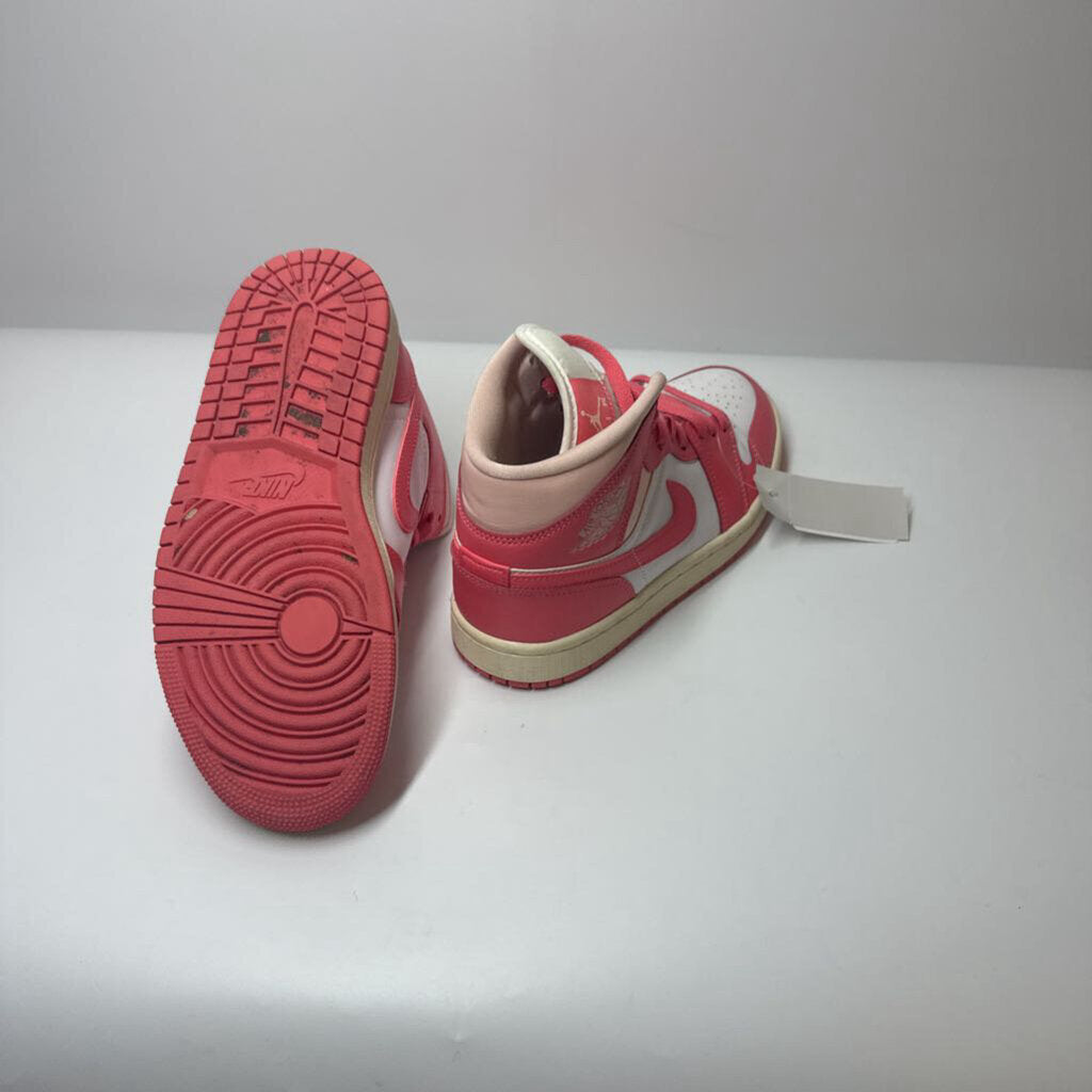 Nike Shoes 6.5 Coral/White