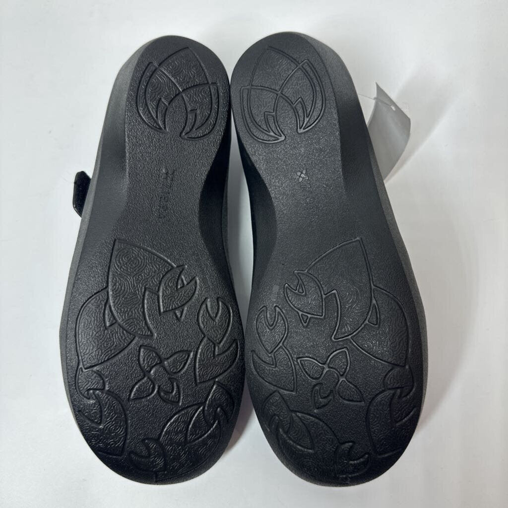 Shoes 7.5 Black