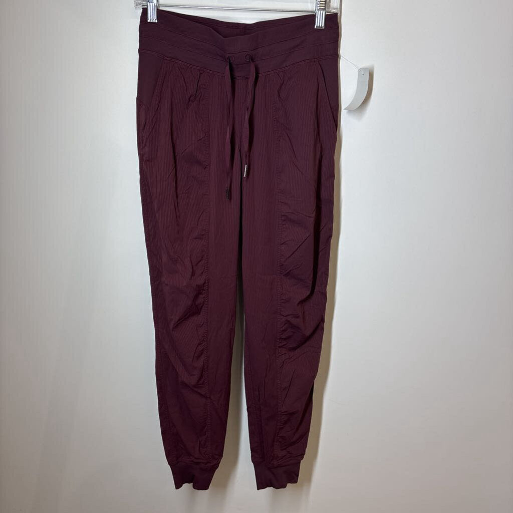 Lululemon Athletic Bottoms 6/S Maroon