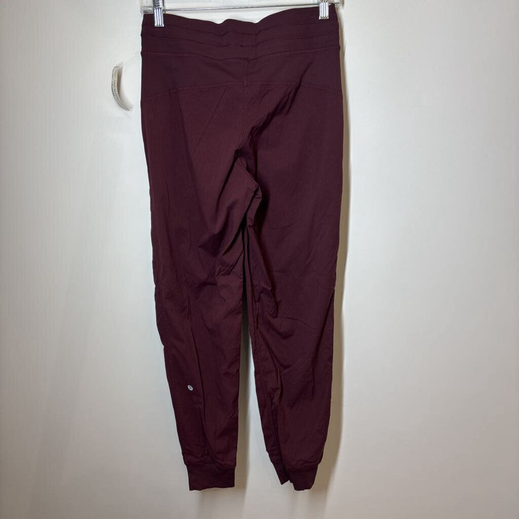 Lululemon Athletic Bottoms 6/S Maroon