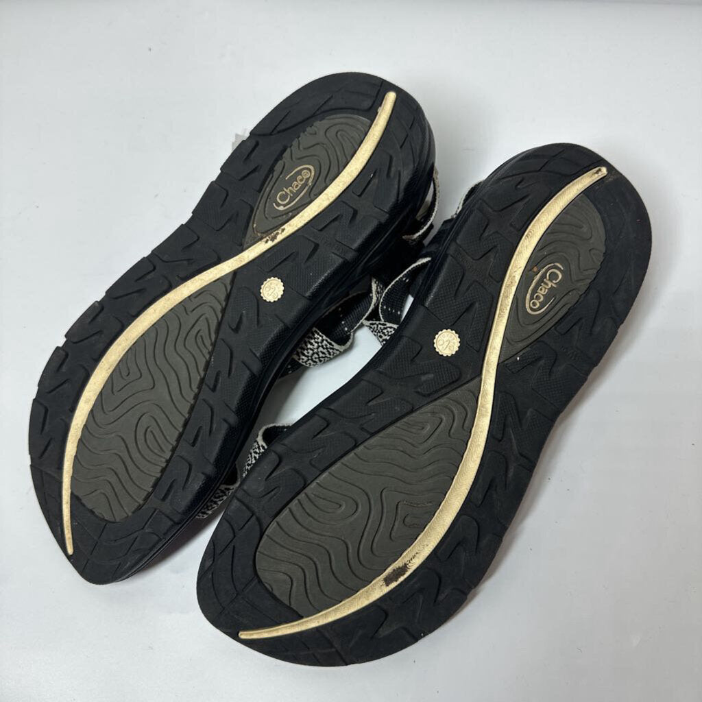Chaco Sandals 9 BW