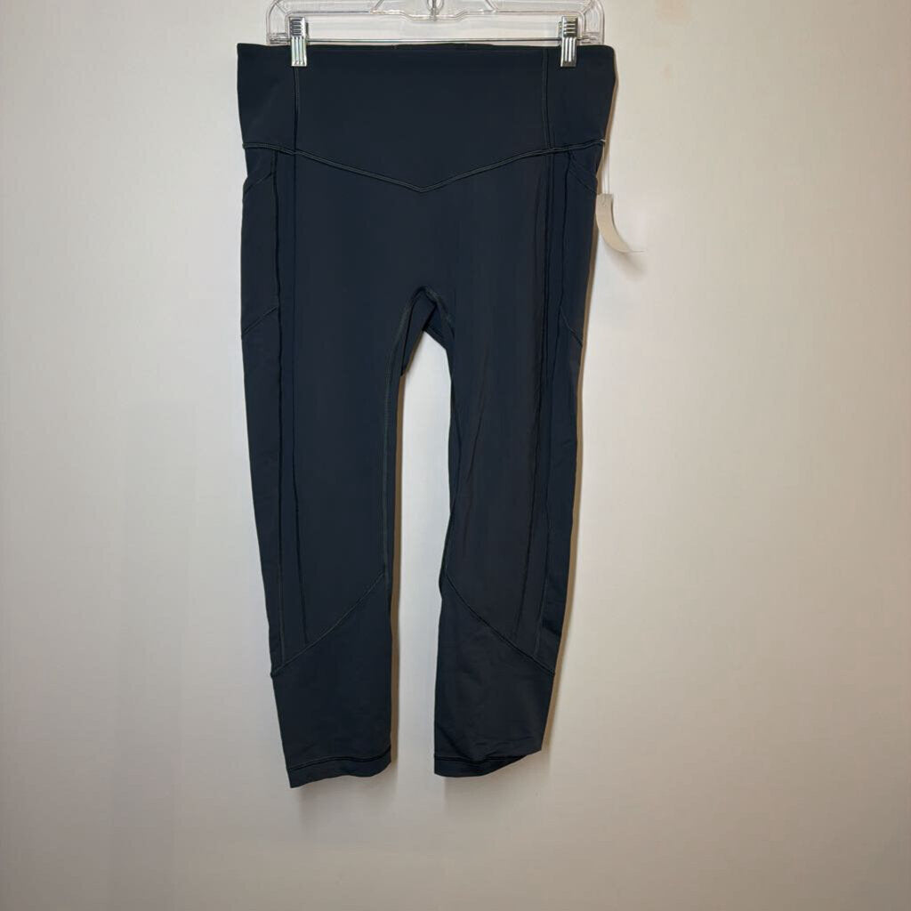 Lululemon Athletic Bottoms 12/L Blue