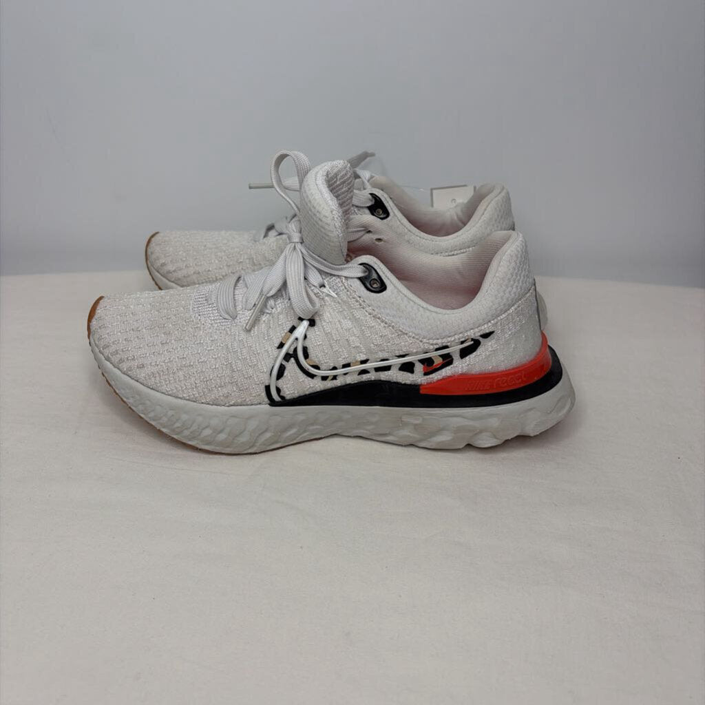 Nike Shoes 7 White/Leopard