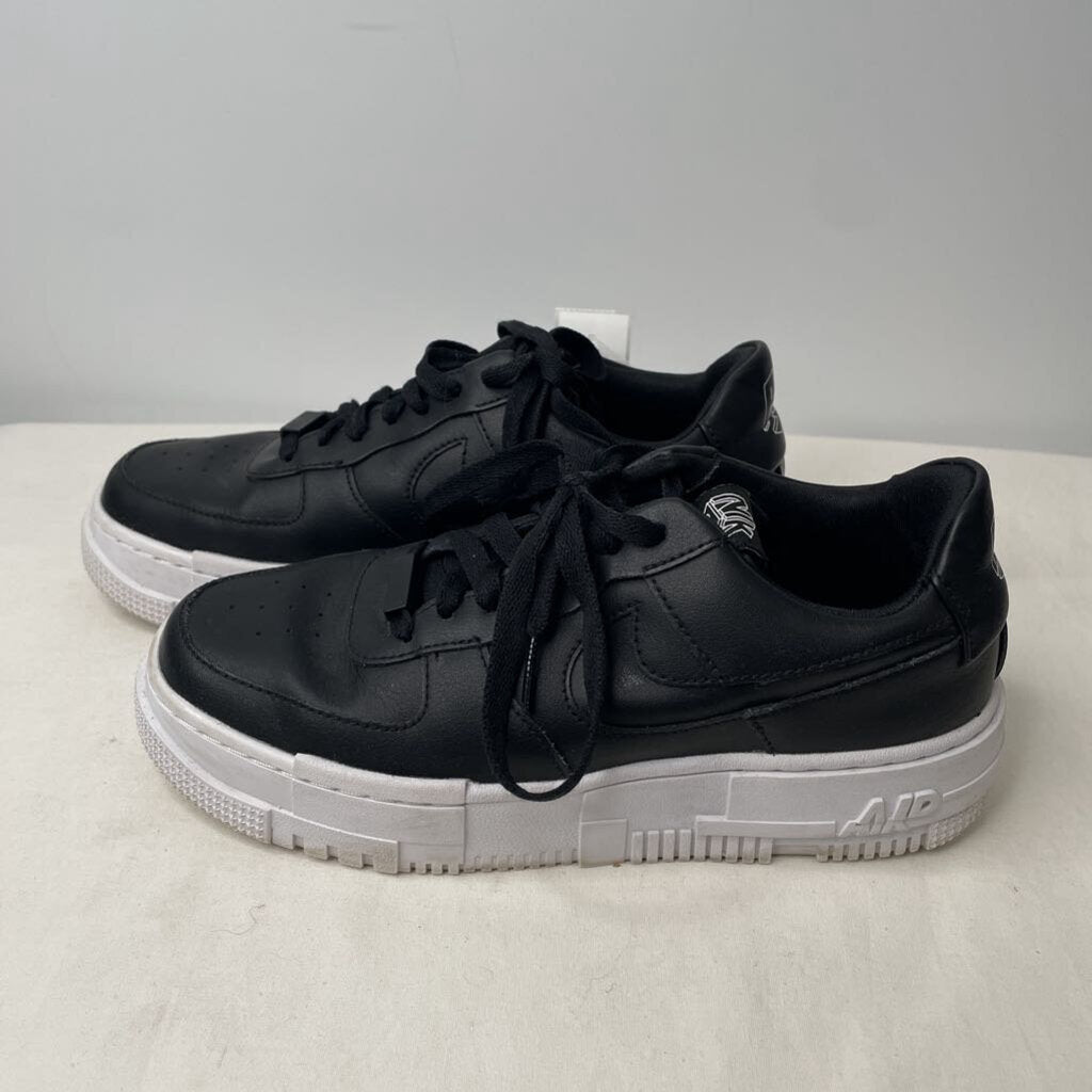Nike Shoes 8 Black/White