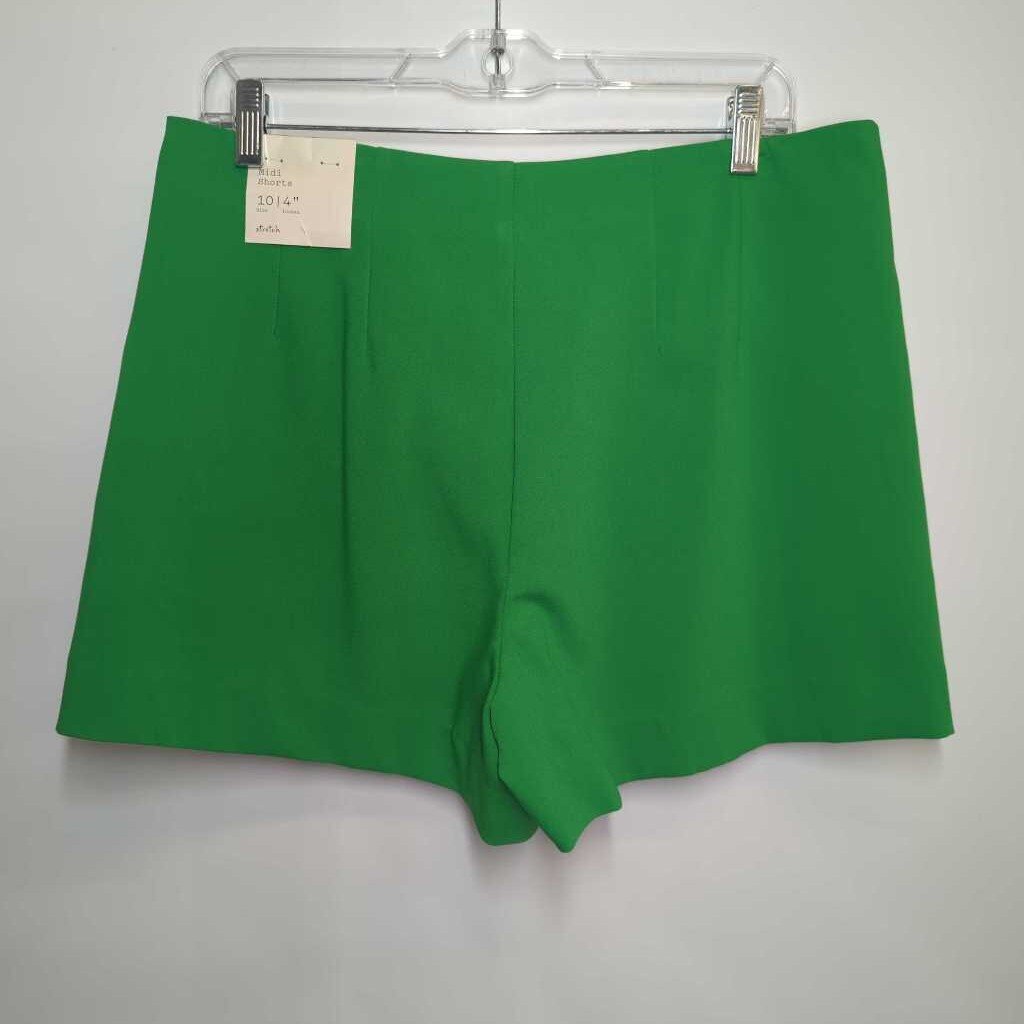 A New Day Shorts 10/M Green