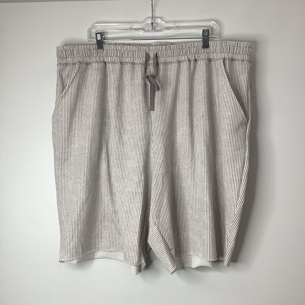 LuLaRoe Shorts 3X Plus Gray/White