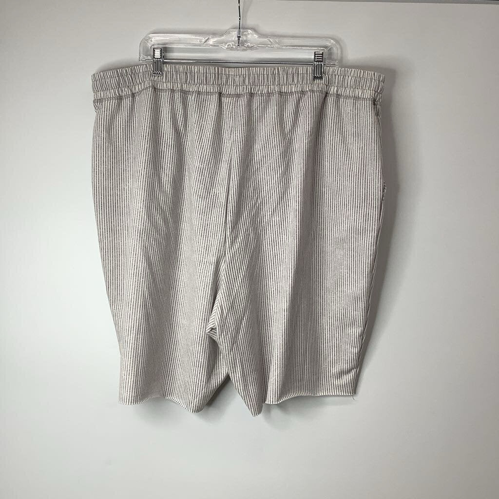 LuLaRoe Shorts 3X Plus Gray/White