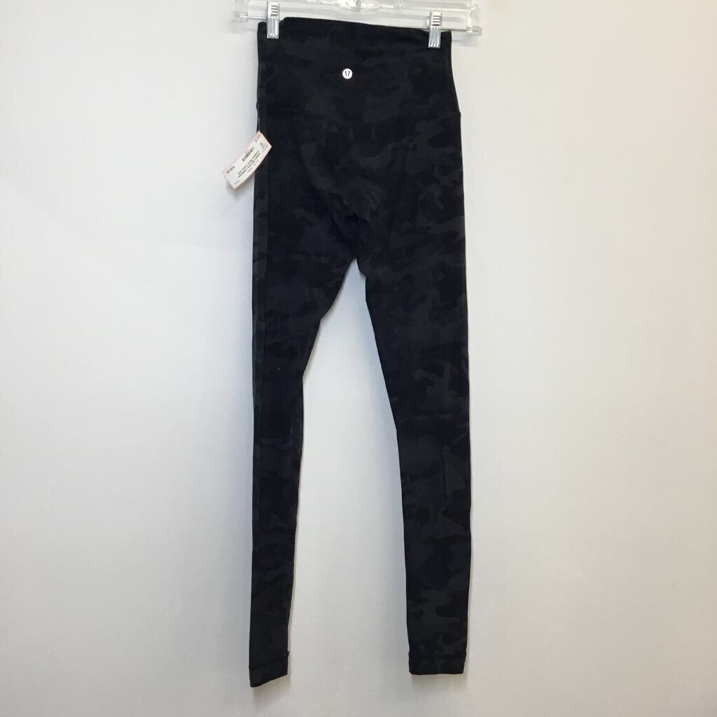 Lululemon Athletic Bottoms 4/S Black Camo