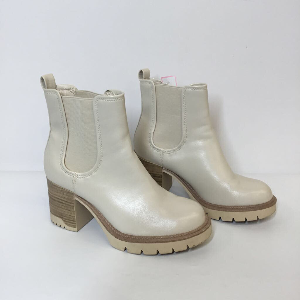Mia Boots 9 White