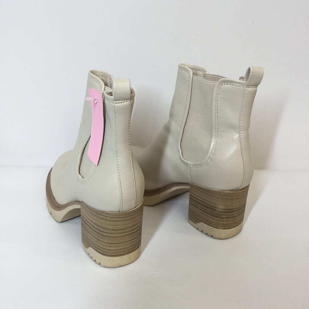 Mia Boots 9 White