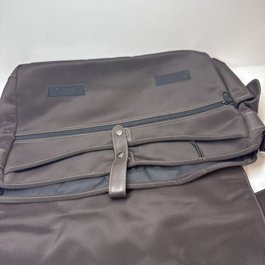 Eddie Bauer Purses Brown/Silver