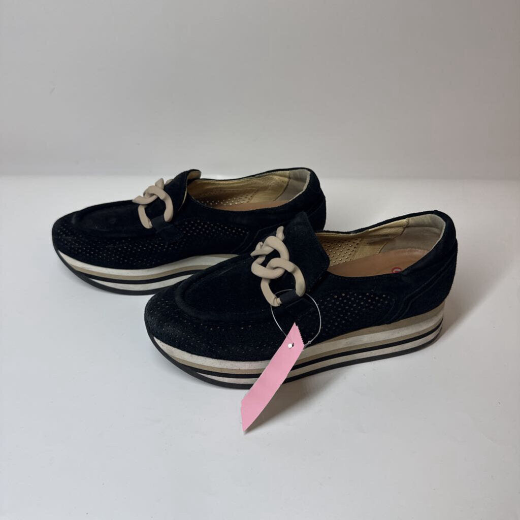 Clarks Shoes 6.5 Black/Cream/White