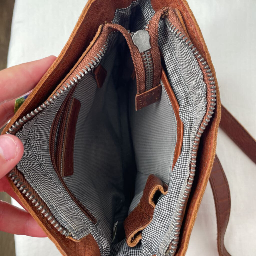 S.C.R.U.B.S. Purses Medium Crossbody Camel