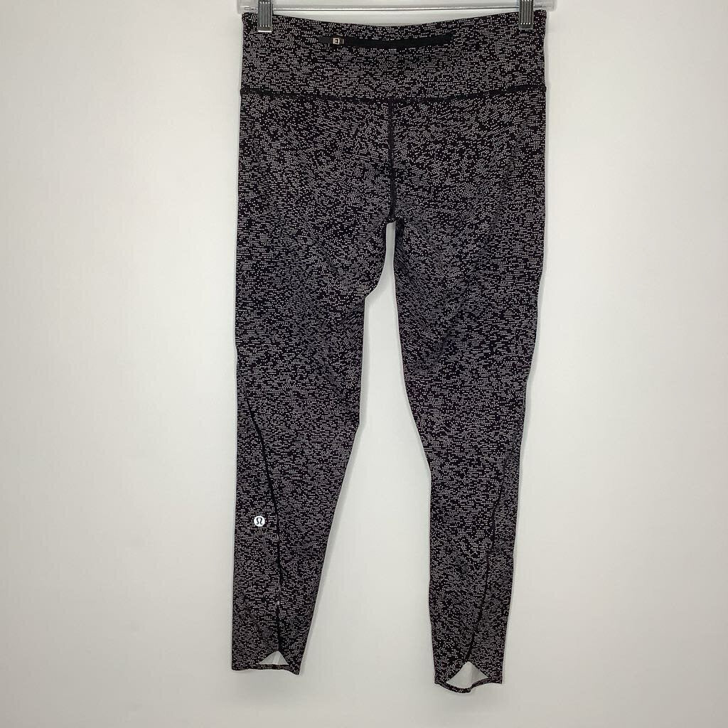 Lululemon Athletic Bottoms S/6 B/W