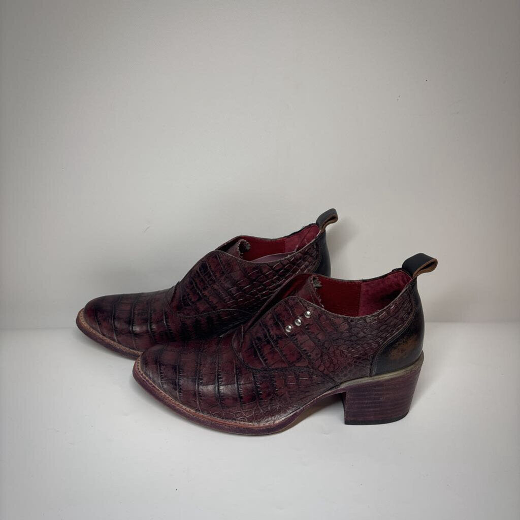 Freebird Boots 7 Plum