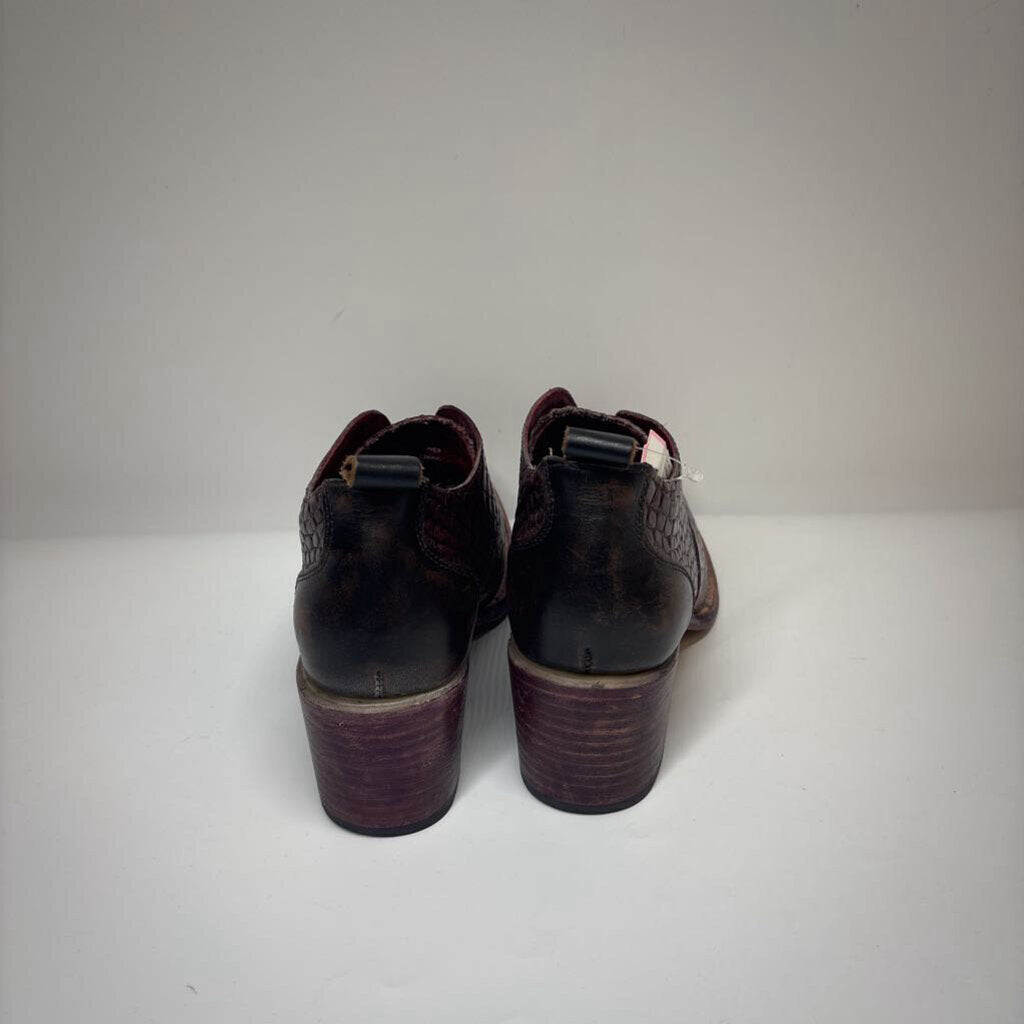 Freebird Boots 7 Plum