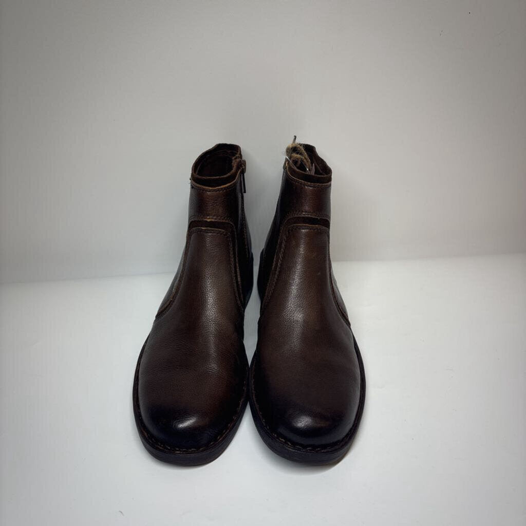 Born Boots 9.5 Brown