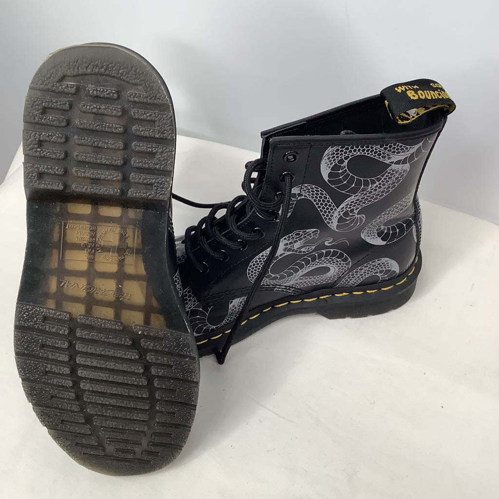 Dr. Martens Boots 8 Black/Snake