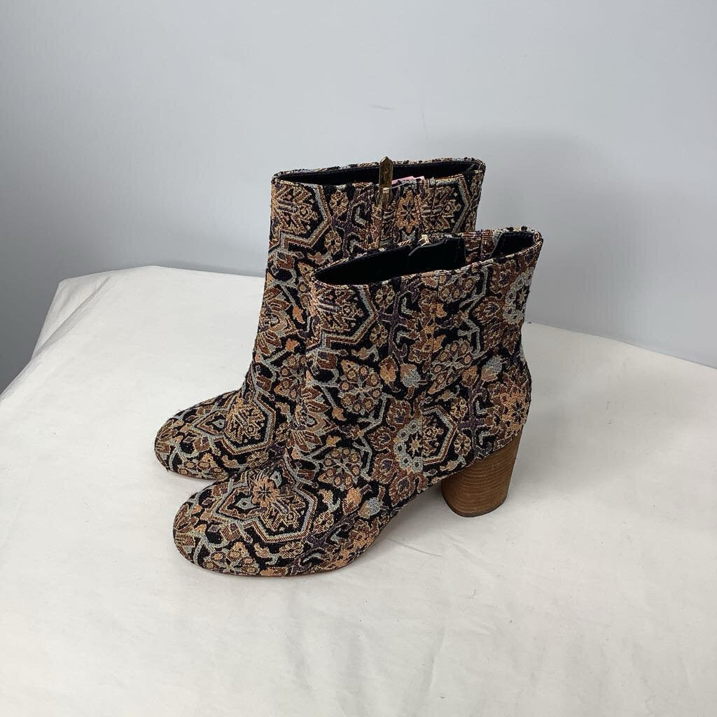 Sam Edelman Boots 7.5 Black/Rust Tapestry