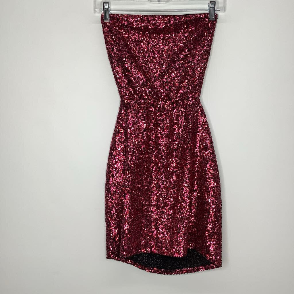 Lucy in the Sky Homecoming Dress M Wine Red Sequins