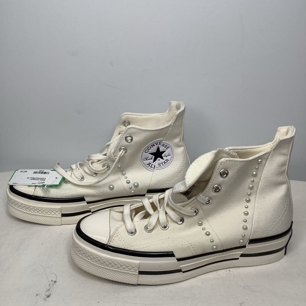 Converse Shoes 9.5 Cream/Pearl/Black