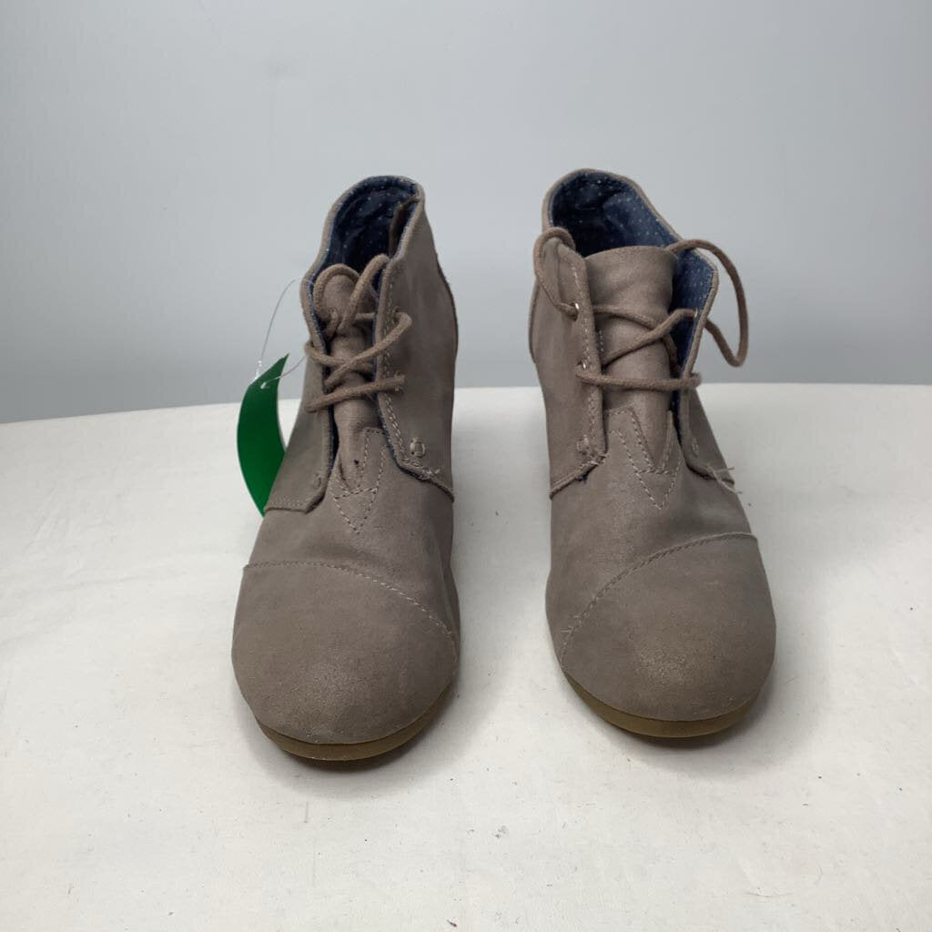 Toms Boots 8.5 Taupe