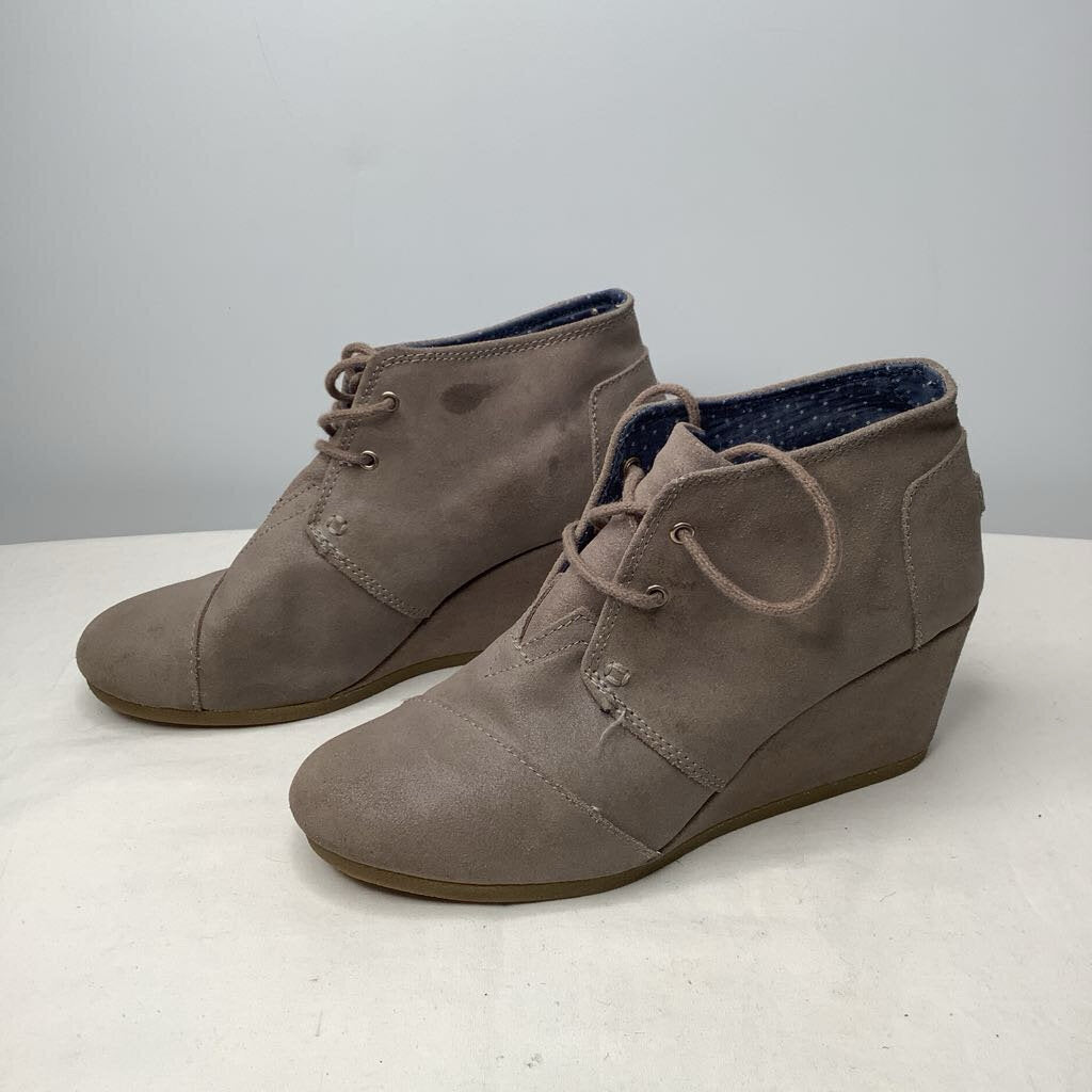 Toms Boots 8.5 Taupe
