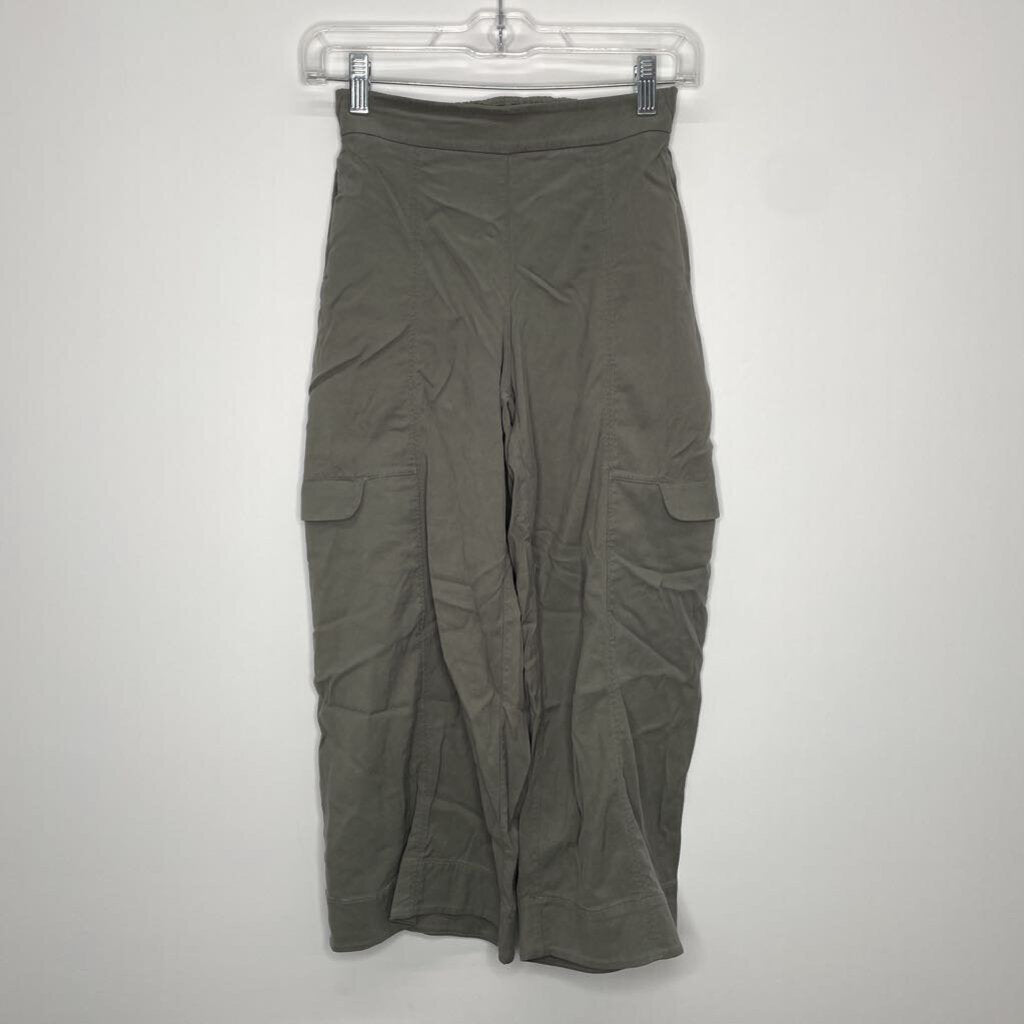 Lululemon Athletic Bottoms XS/2 Green