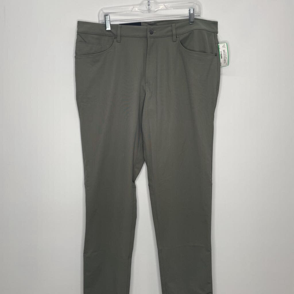 Lululemon Athletic Bottoms Men's 38 Green