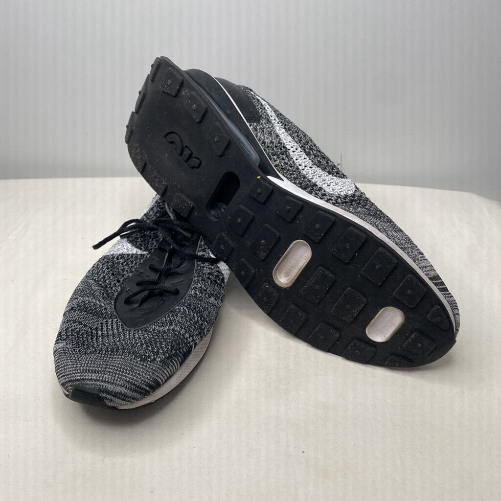 Nike Shoes Men's 10.5 Gray/White