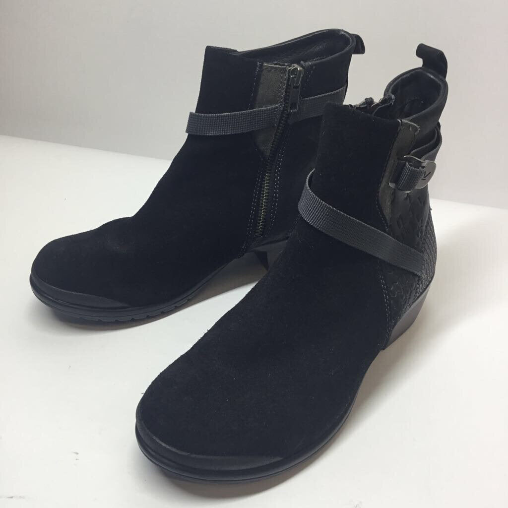Keen Boots 8 Black