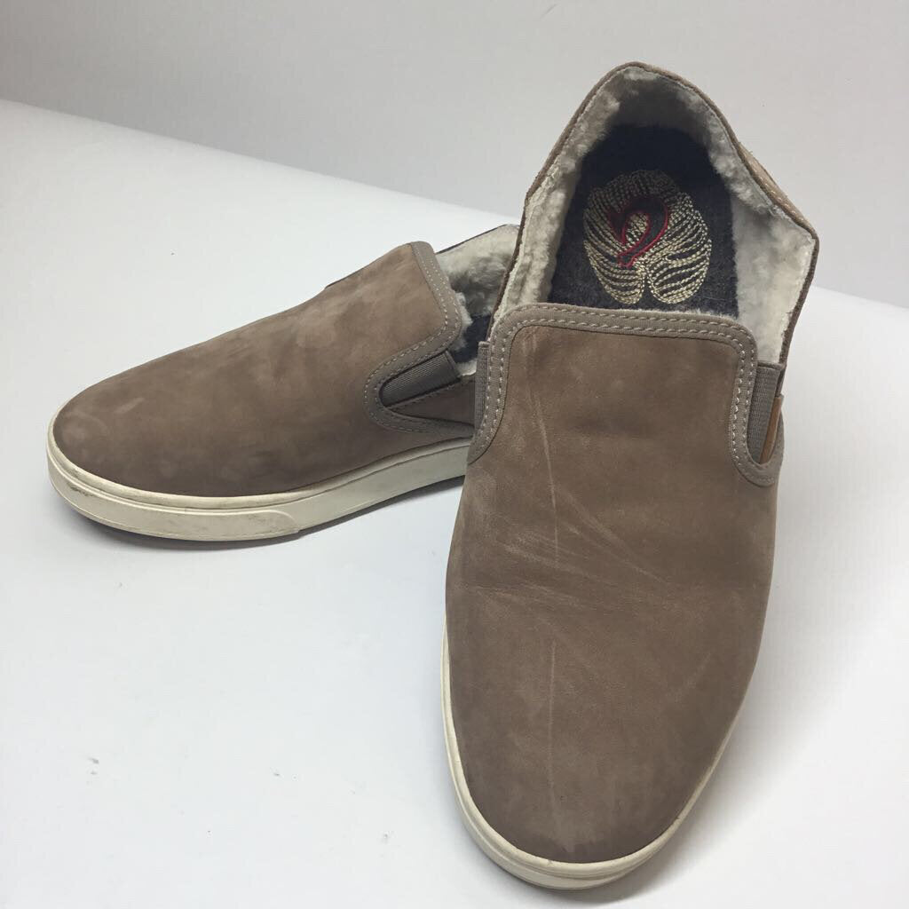 OluKai Shoes 8 Brown