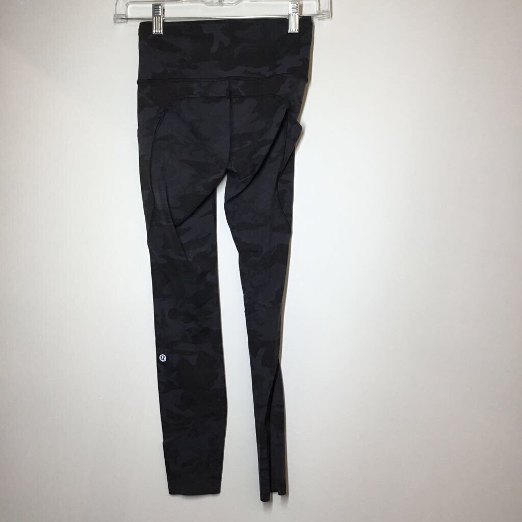 Lululemon Athletic Bottoms 2/S Blue/Black Camo