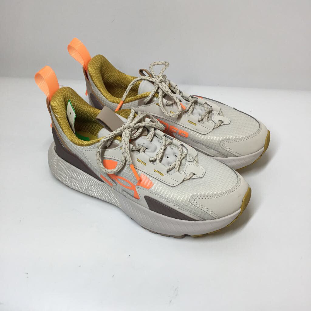 Under Armour Shoes 9 Cream/Brown/Orange
