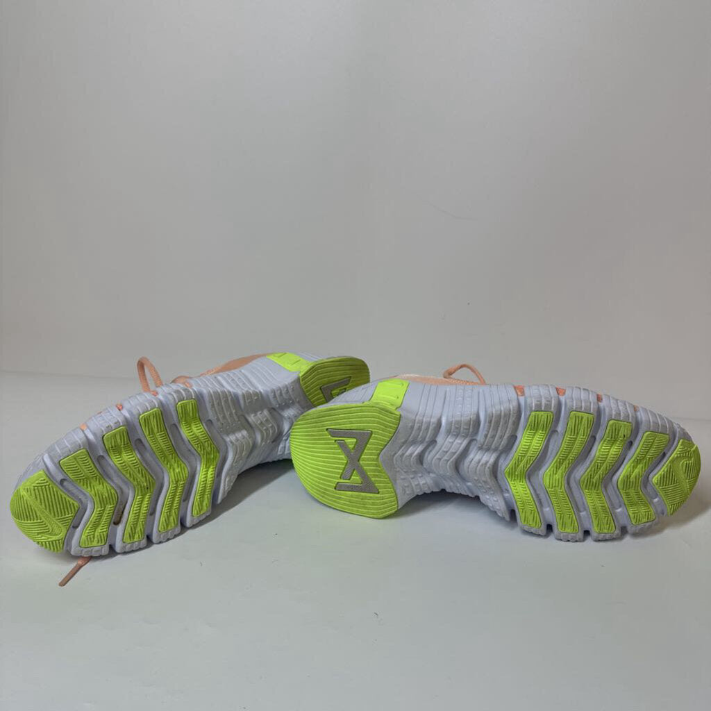 Nike Shoes 8.5 Peach/Lime