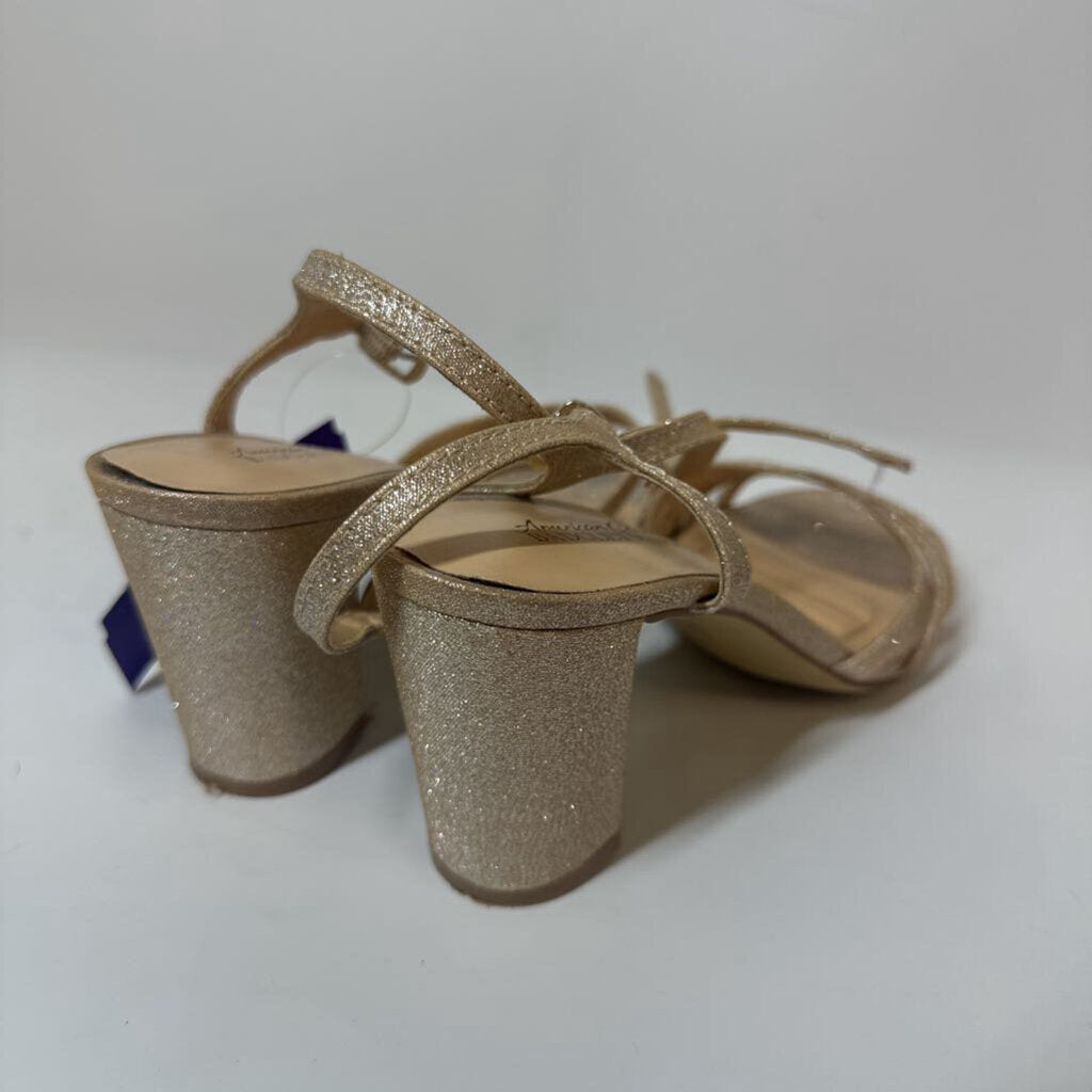 American Glamour Shoes 6.5 Gold/Sparkle