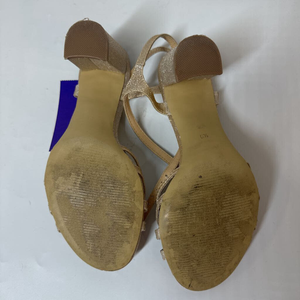 American Glamour Shoes 6.5 Gold/Sparkle