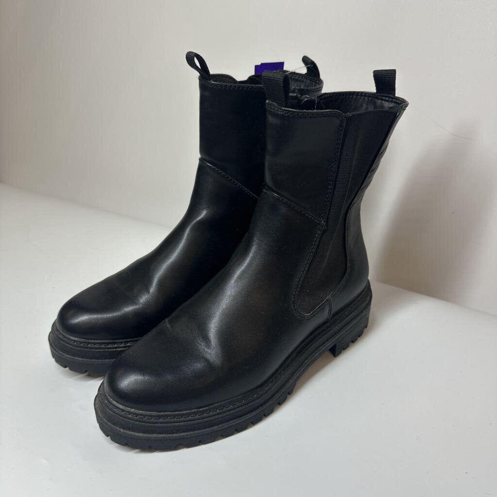 A New Day Boots 9 Black