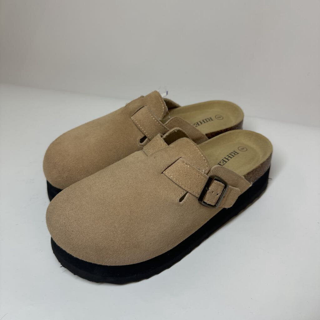Sandals 8 Tan