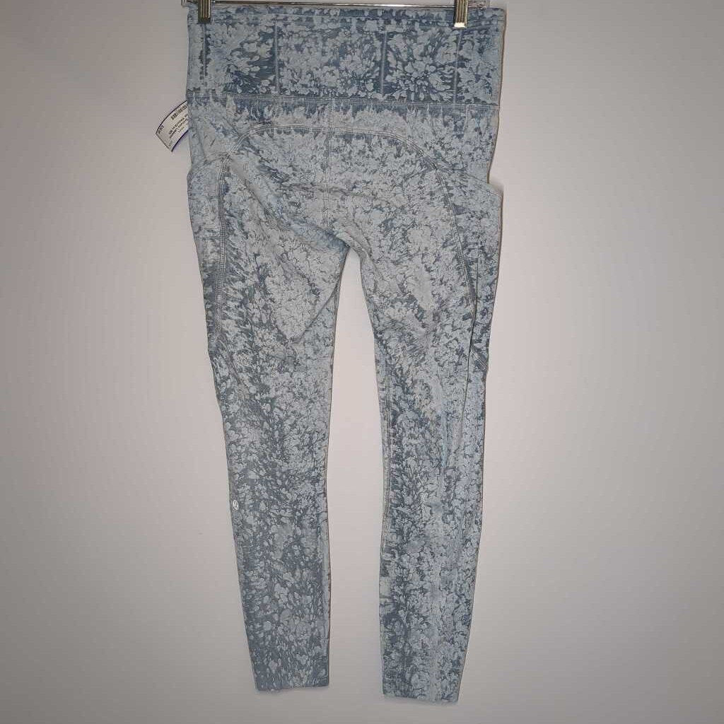 Lululemon Athletic Bottoms M/8 White/Gray