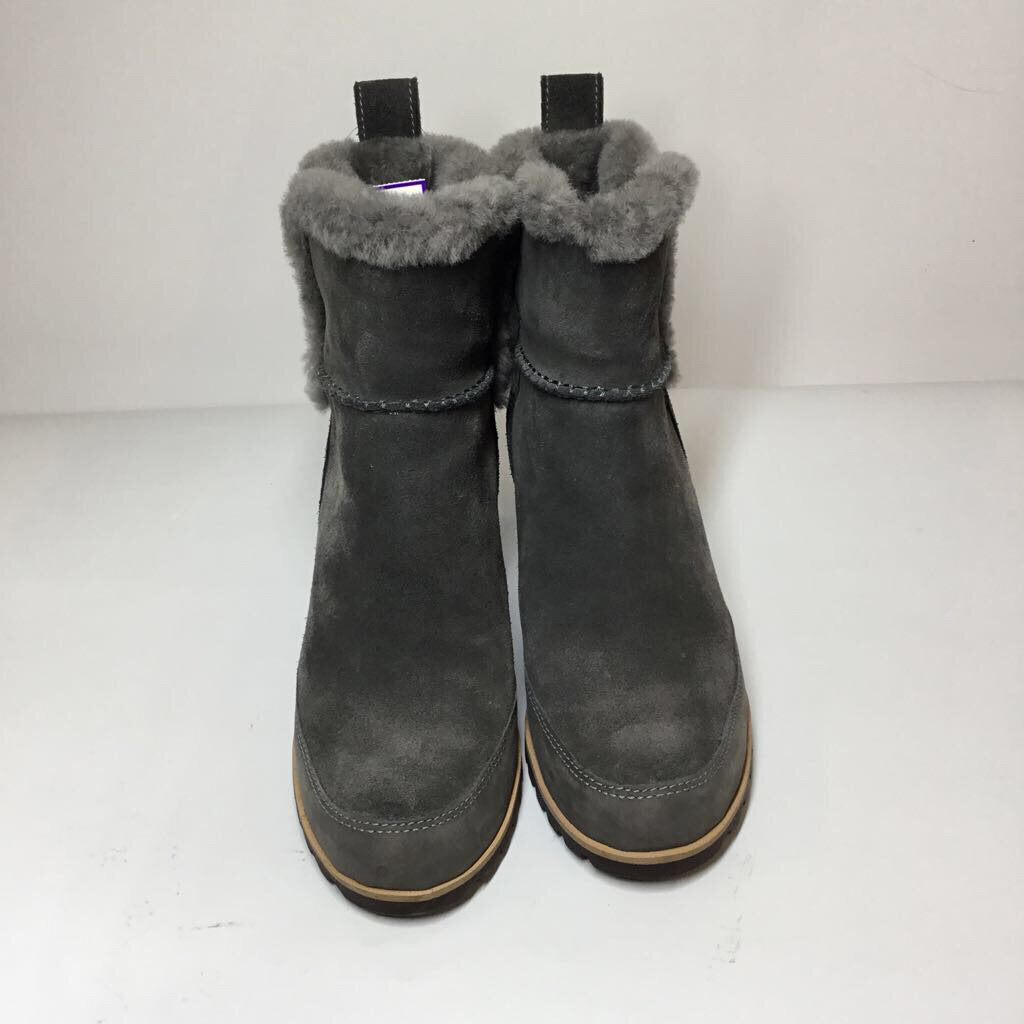 Ugg Boots Boots 6.5/7 Gray