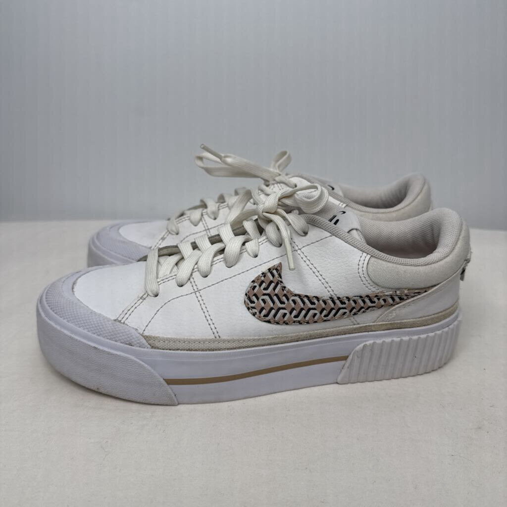 Nike Shoes 7.5 White/Tan