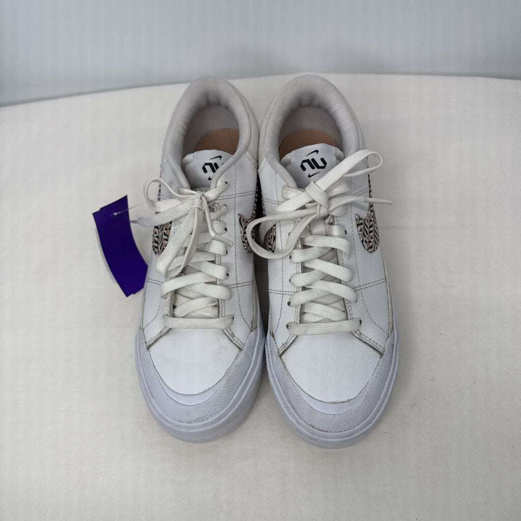 Nike Shoes 7.5 White/Tan